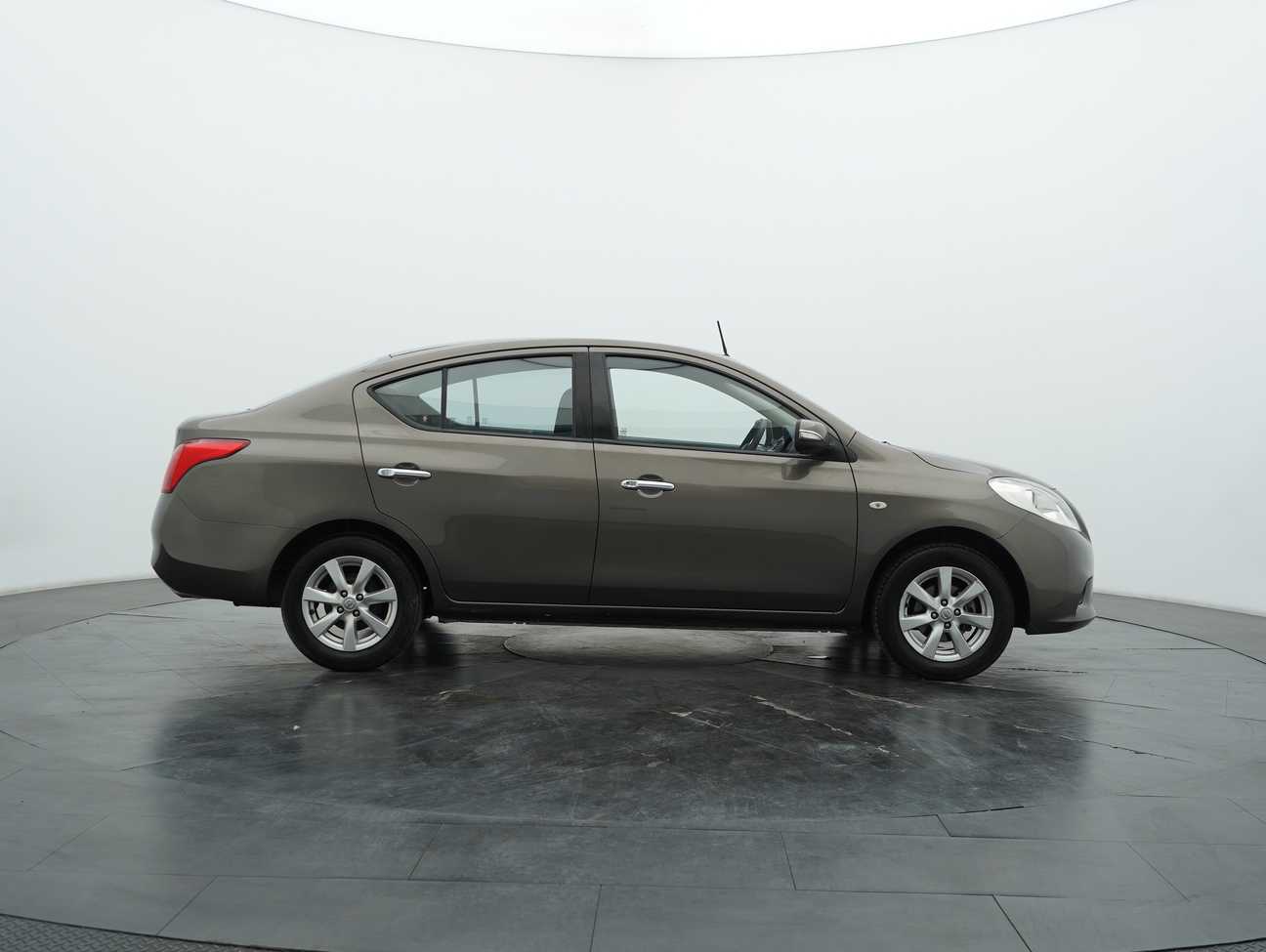 terpakai 2013 Nissan Almera V 1.5