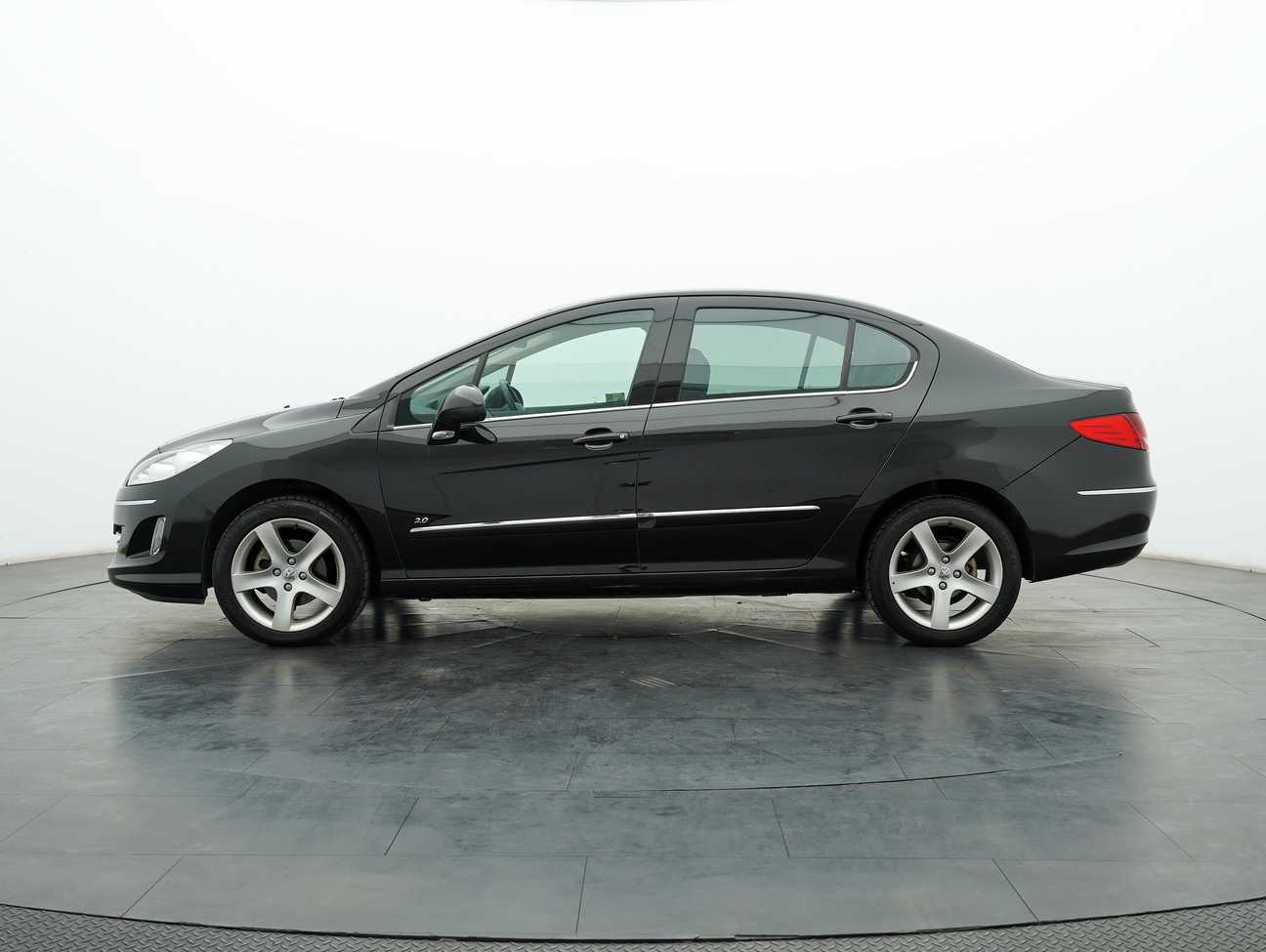used 2013 Peugeot 408  2.0