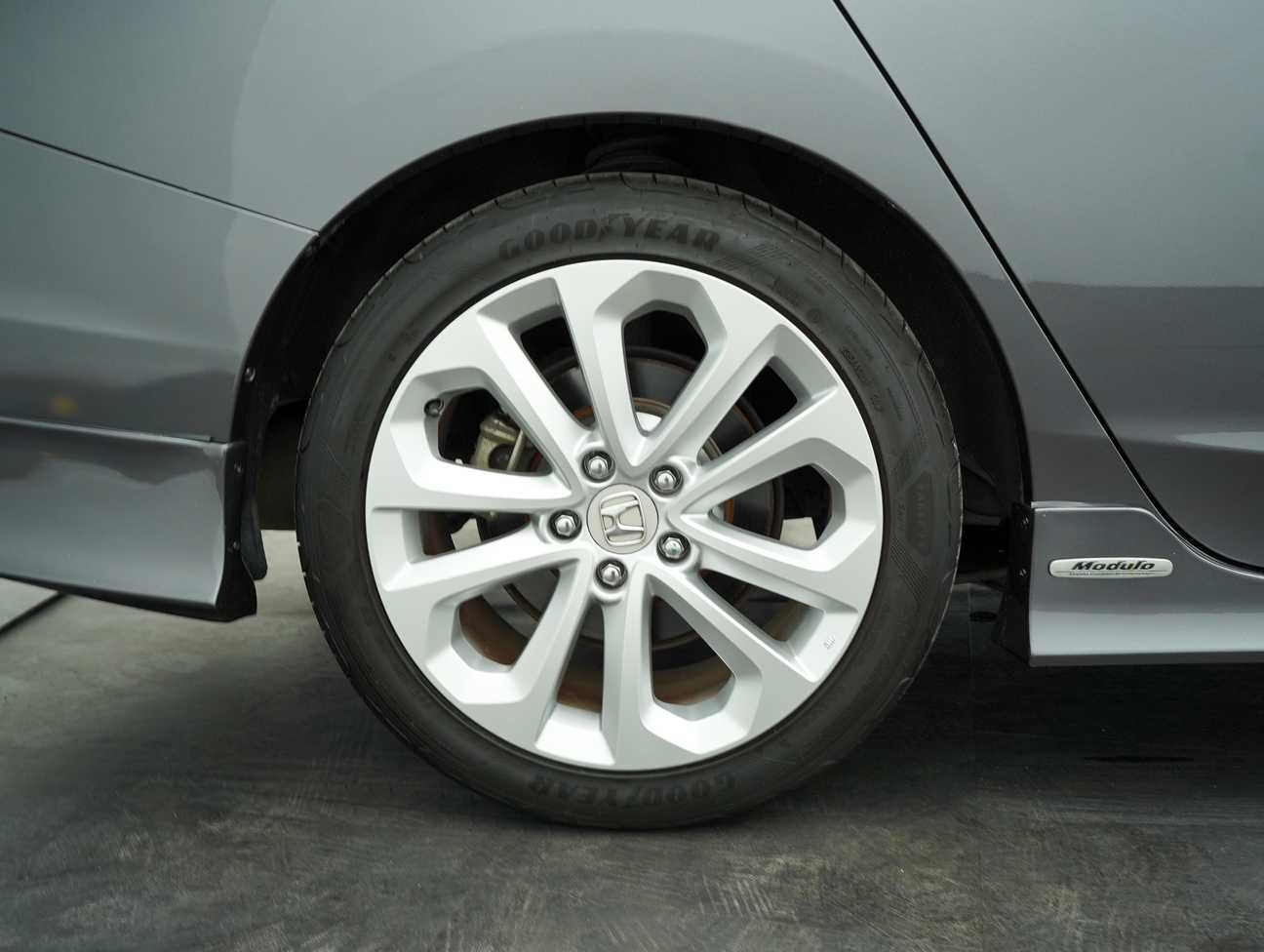 terpakai 2014 Honda Accord VTi-L 2.4