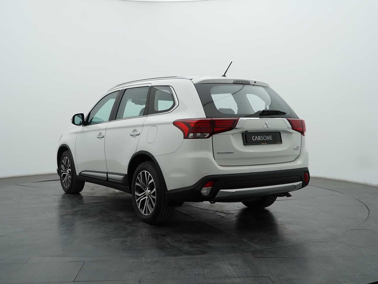 used 2016 Mitsubishi Outlander  2.4