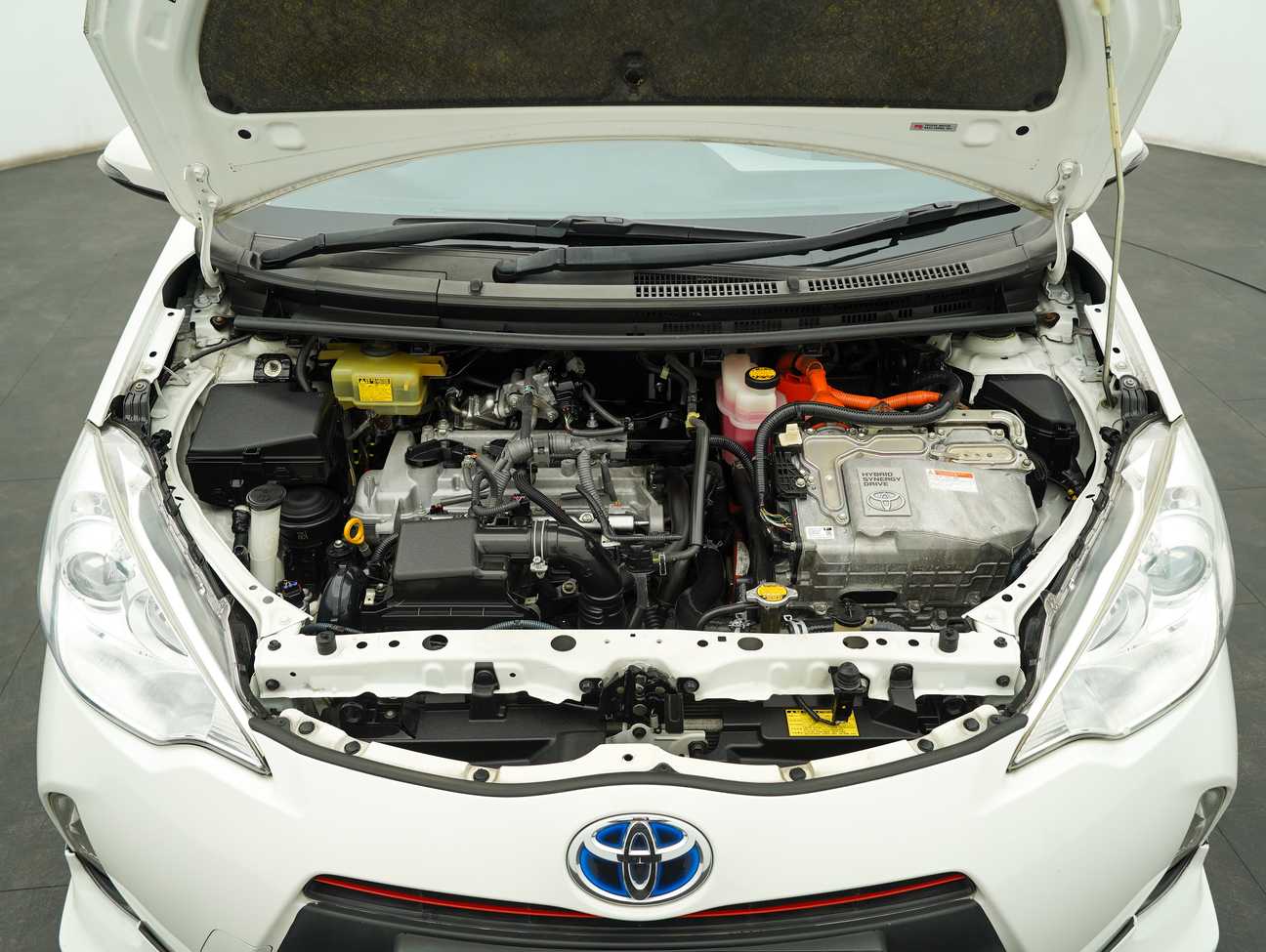 used 2013 Toyota Prius C Hybrid 1.5