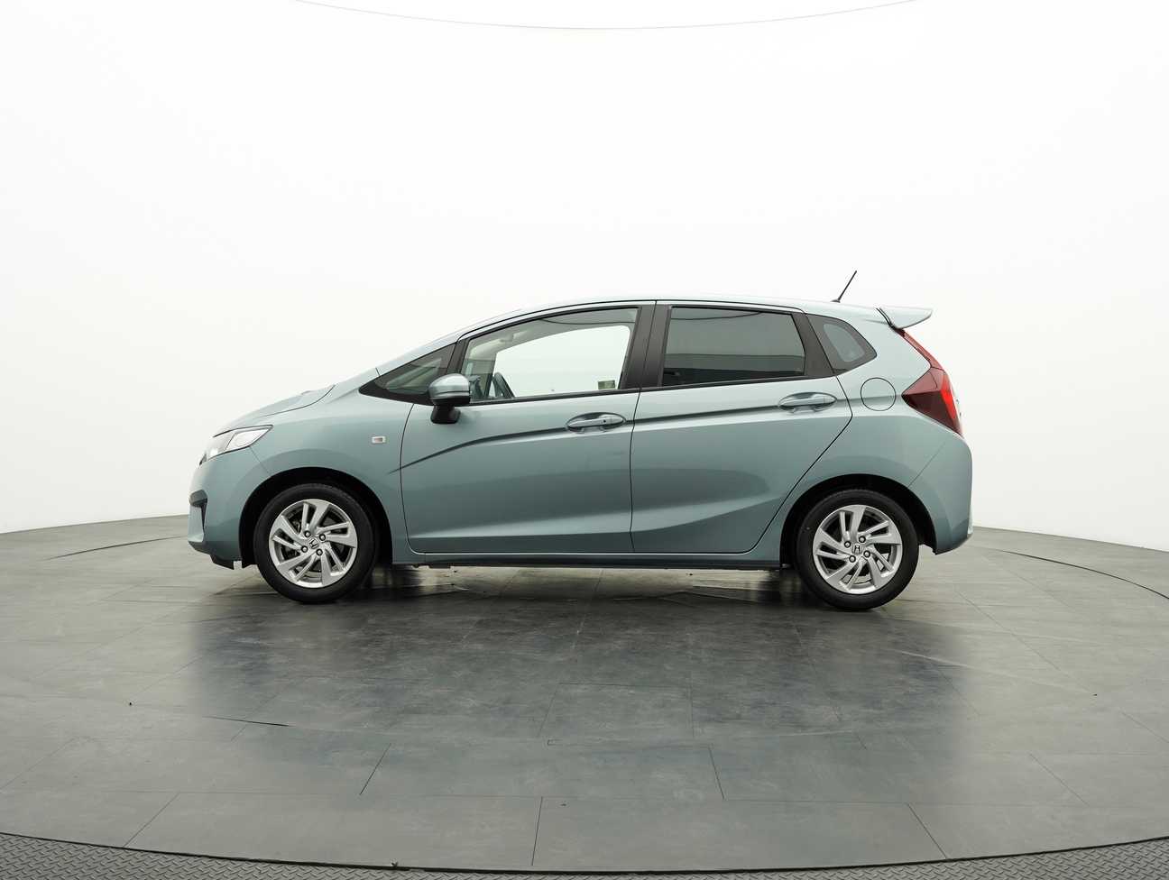 used 2015 Honda Jazz E 1.5
