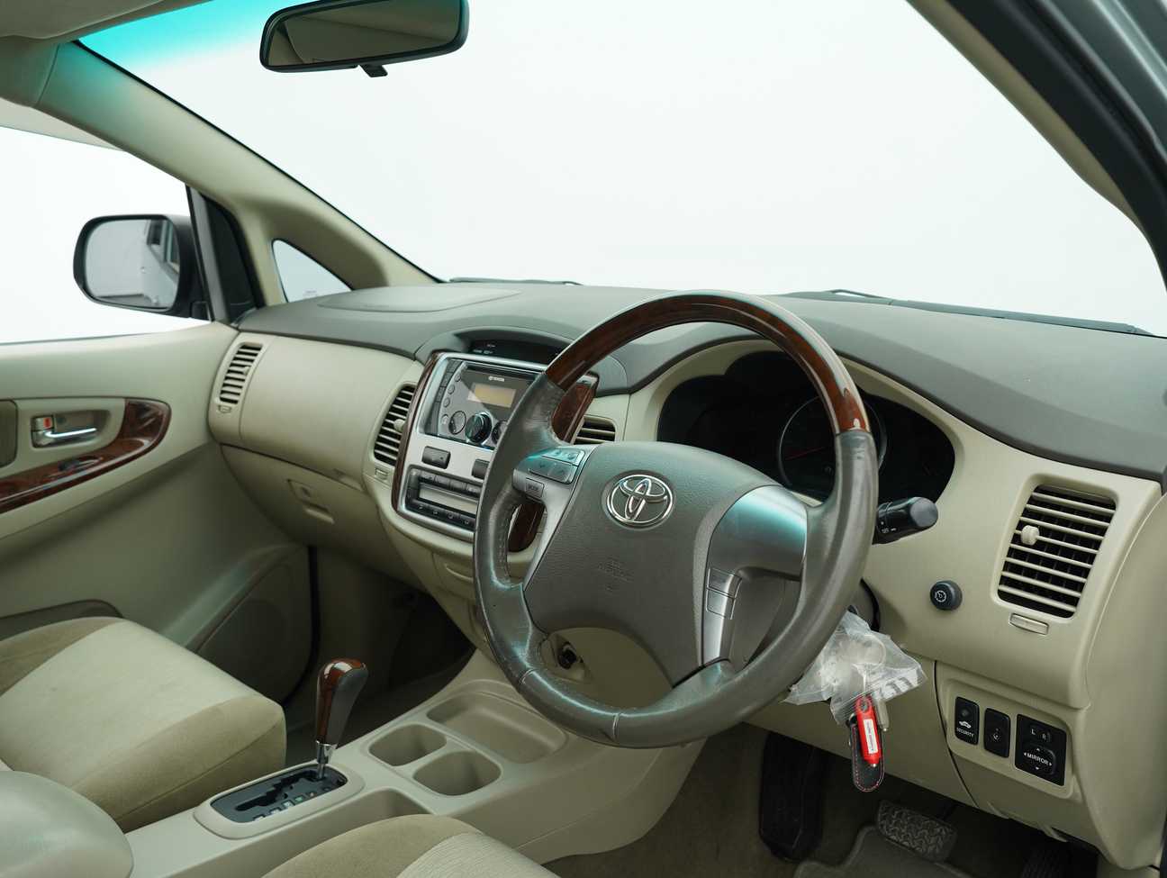 used 2014 Toyota Innova G 2.0