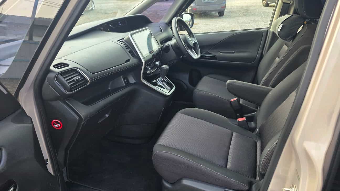 used 2021 Nissan Serena S-Hybrid High-Way Star 2.0