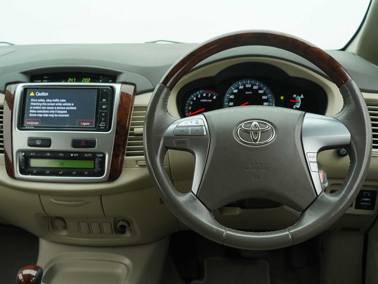 used 2014 Toyota Innova G 2.0