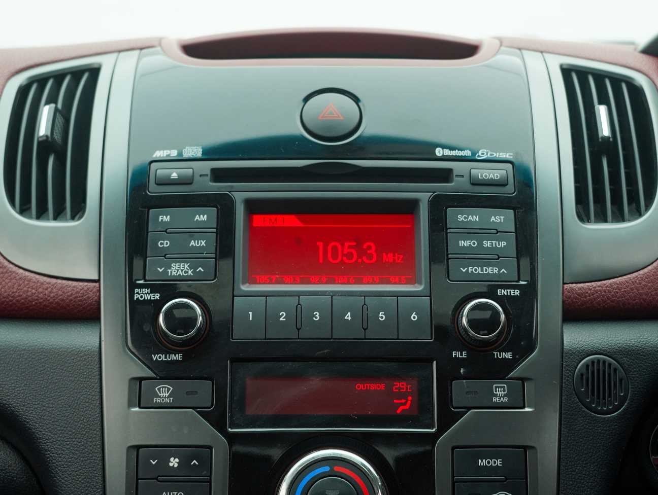 terpakai 2011 Kia Forte Koup 2.0