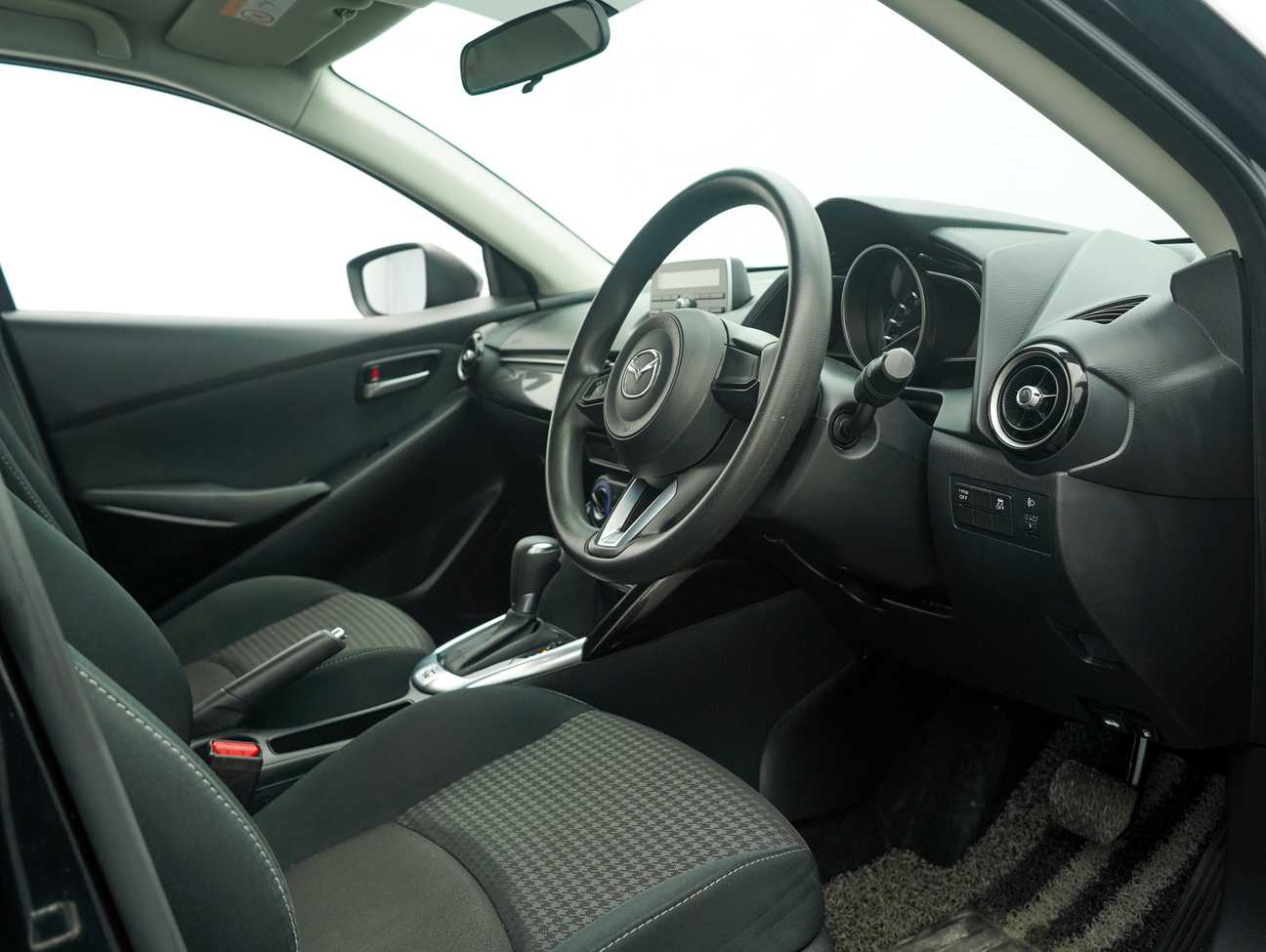 terpakai 2019 Mazda 2 SKYACTIV-G Mid Spec 1.5