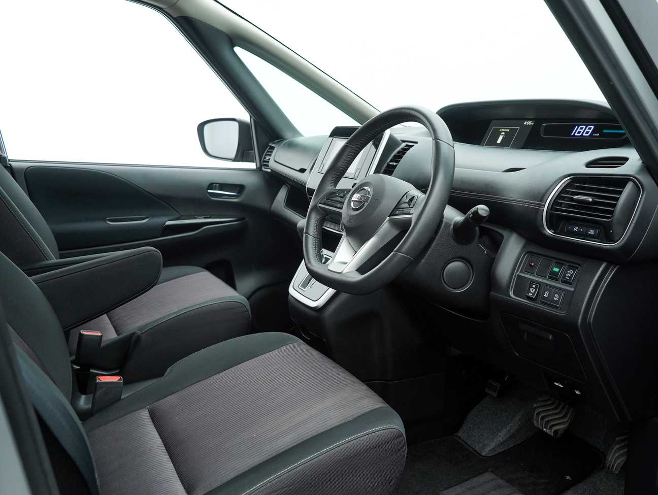 terpakai 2019 Nissan Serena S-Hybrid High-Way Star 2.0