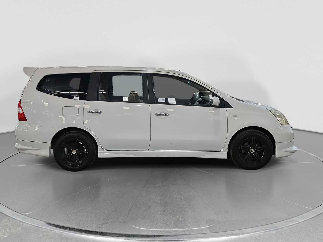 used 2010 Nissan Grand Livina Comfort 1.8