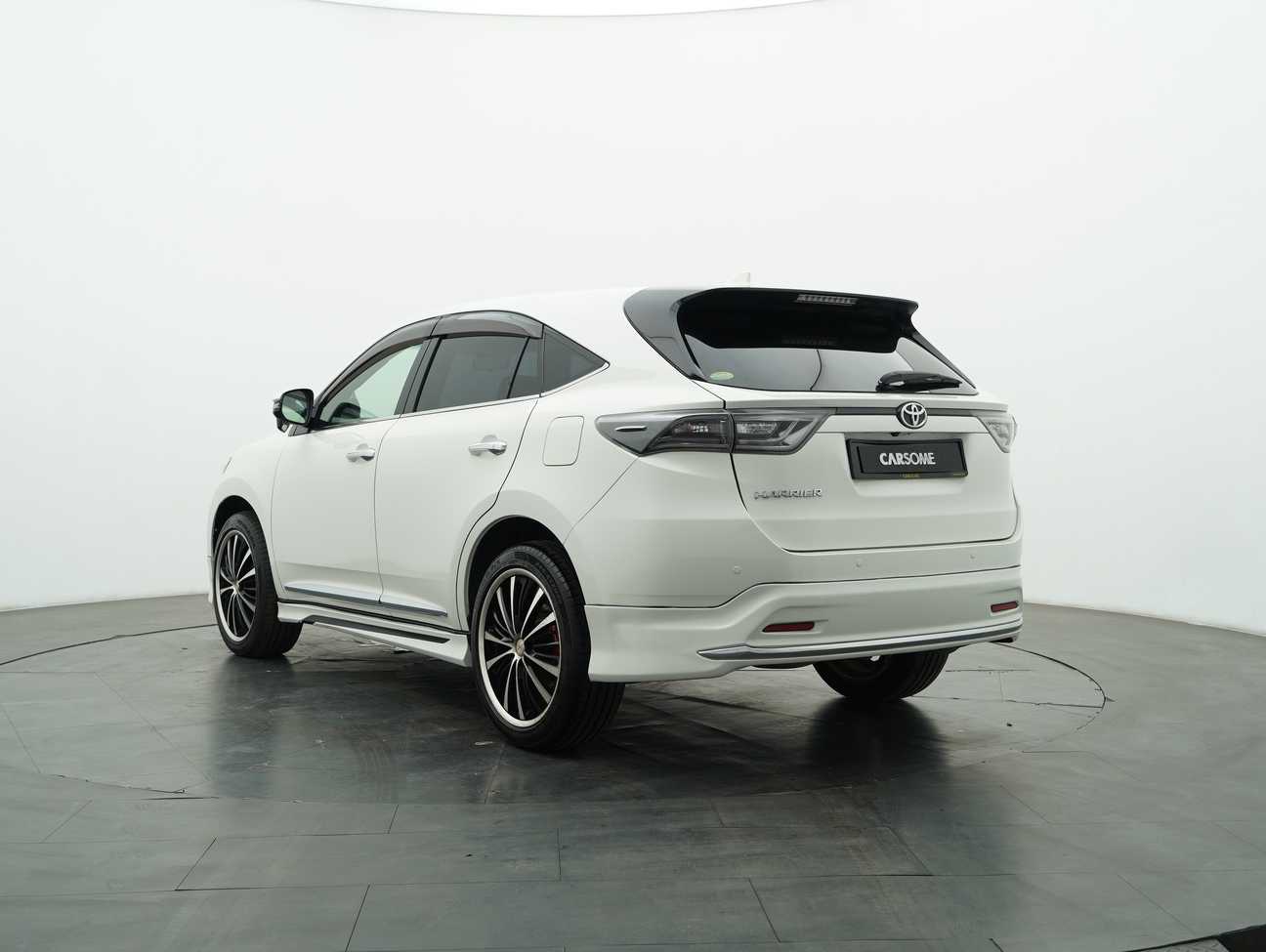 used 2014 Toyota Harrier Premium 2.0