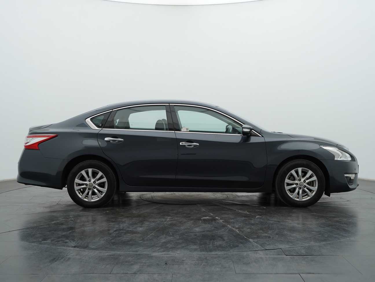 used 2014 Nissan Teana XL 2.0