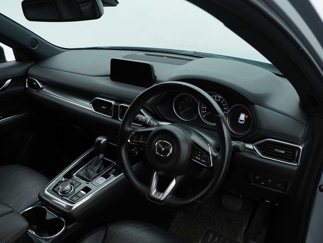 terpakai 2020 Mazda CX-8 SKYACTIV-G Mid Plus 2.5