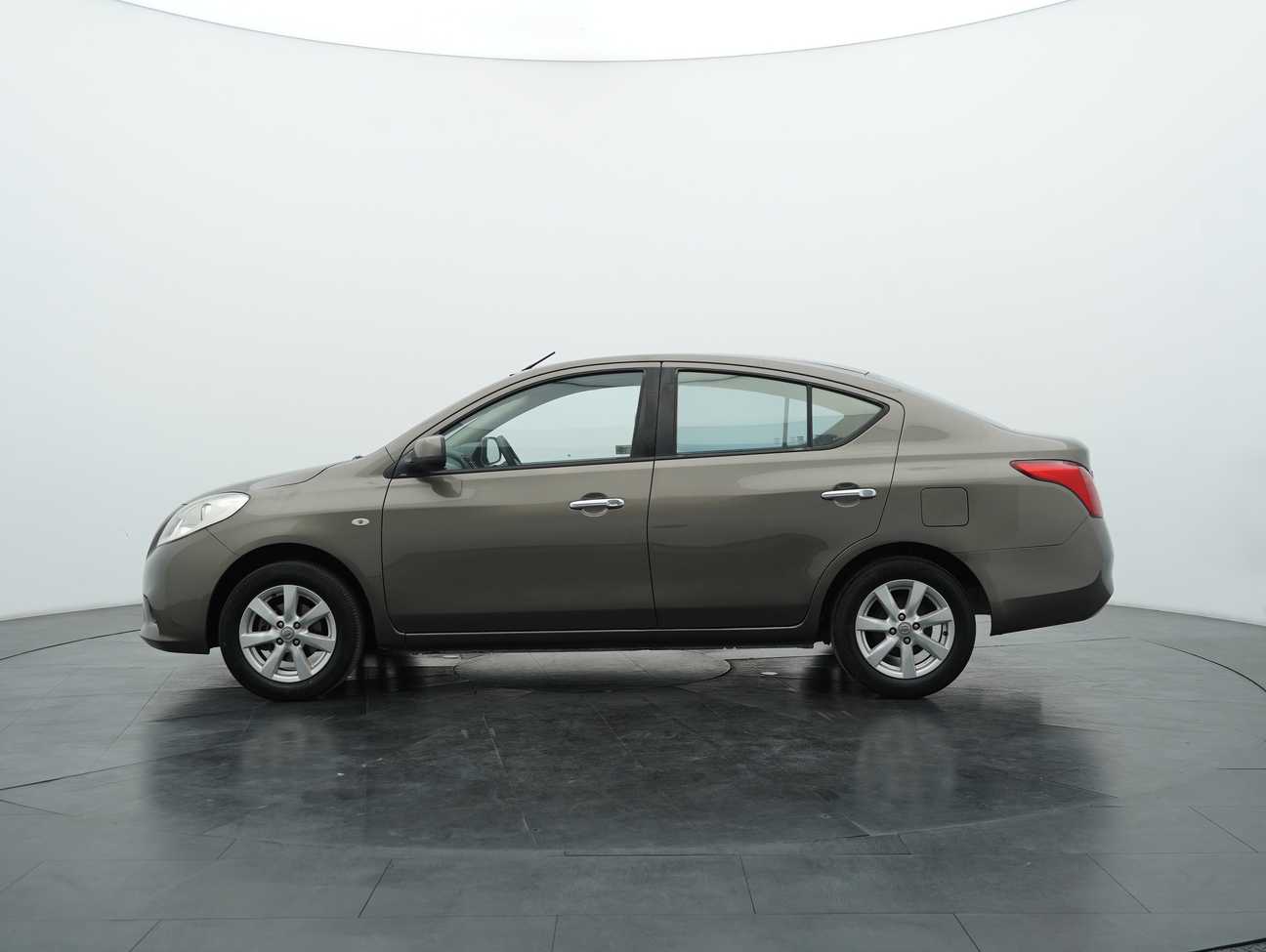 terpakai 2013 Nissan Almera V 1.5