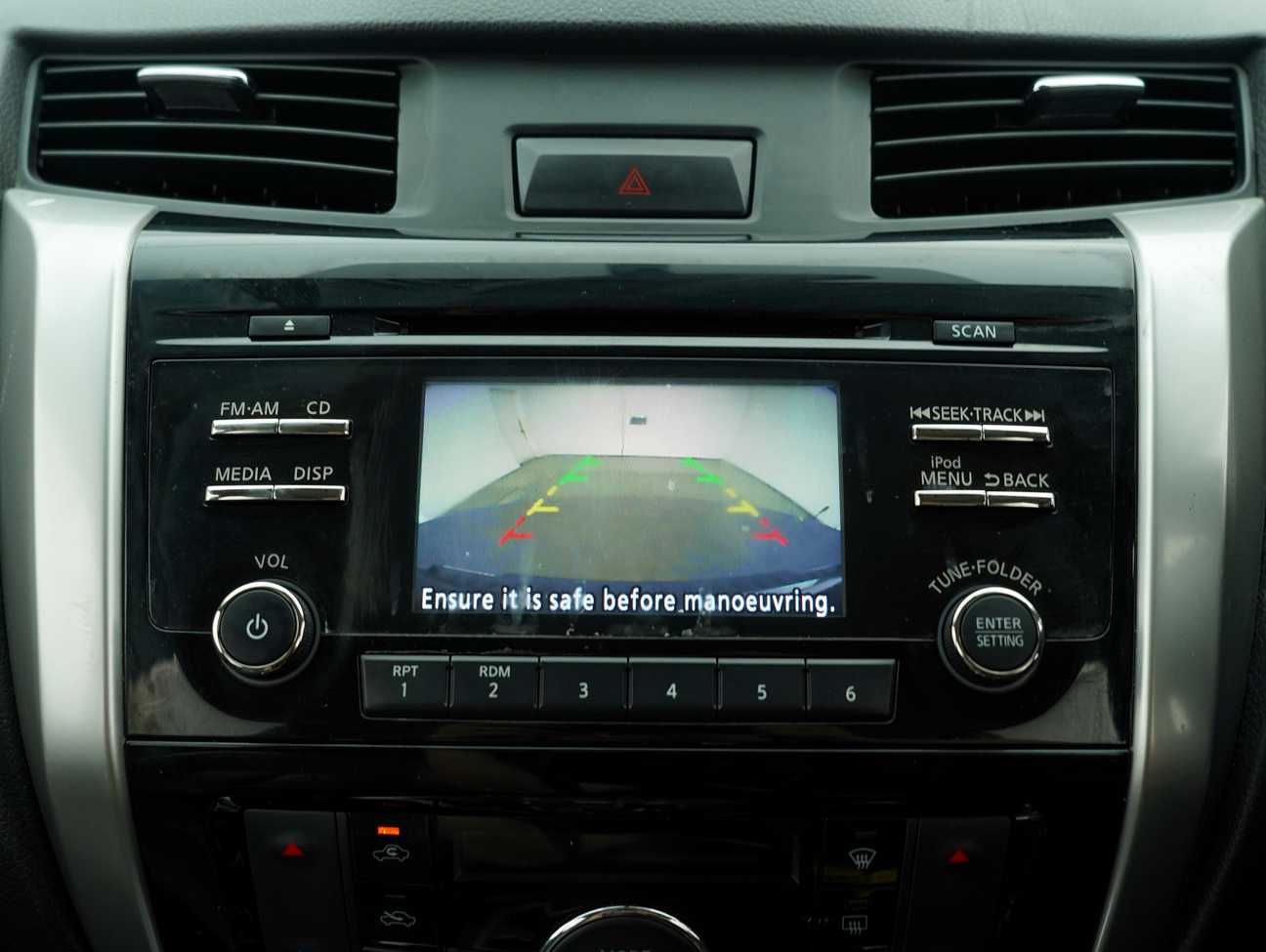 used 2019 Nissan Navara NP300 VL Dual Cab 2.5