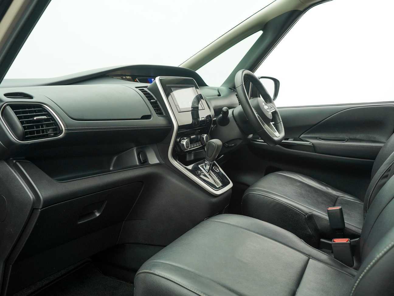 terpakai 2019 Nissan Serena S-Hybrid High-Way Star Premium 2.0