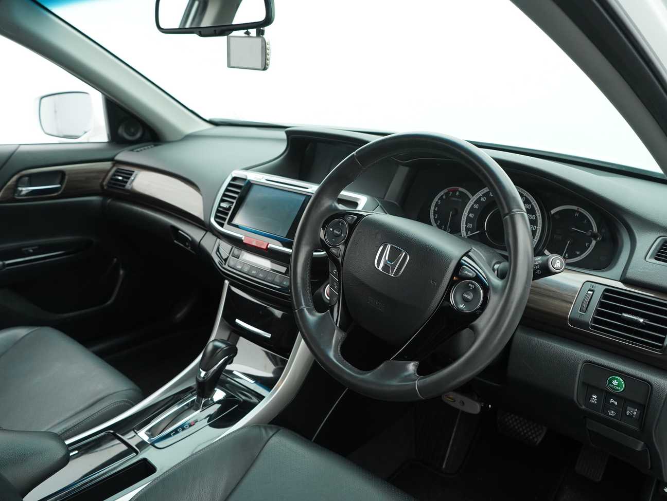 used 2016 Honda Accord VTi-L 2.0