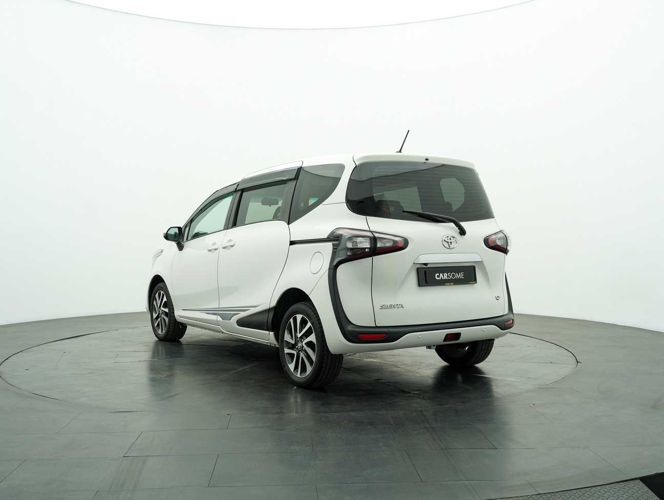 used 2016 Toyota Sienta V 1.5