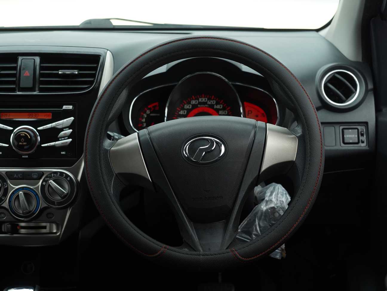 terpakai 2015 Perodua AXIA SE 1.0