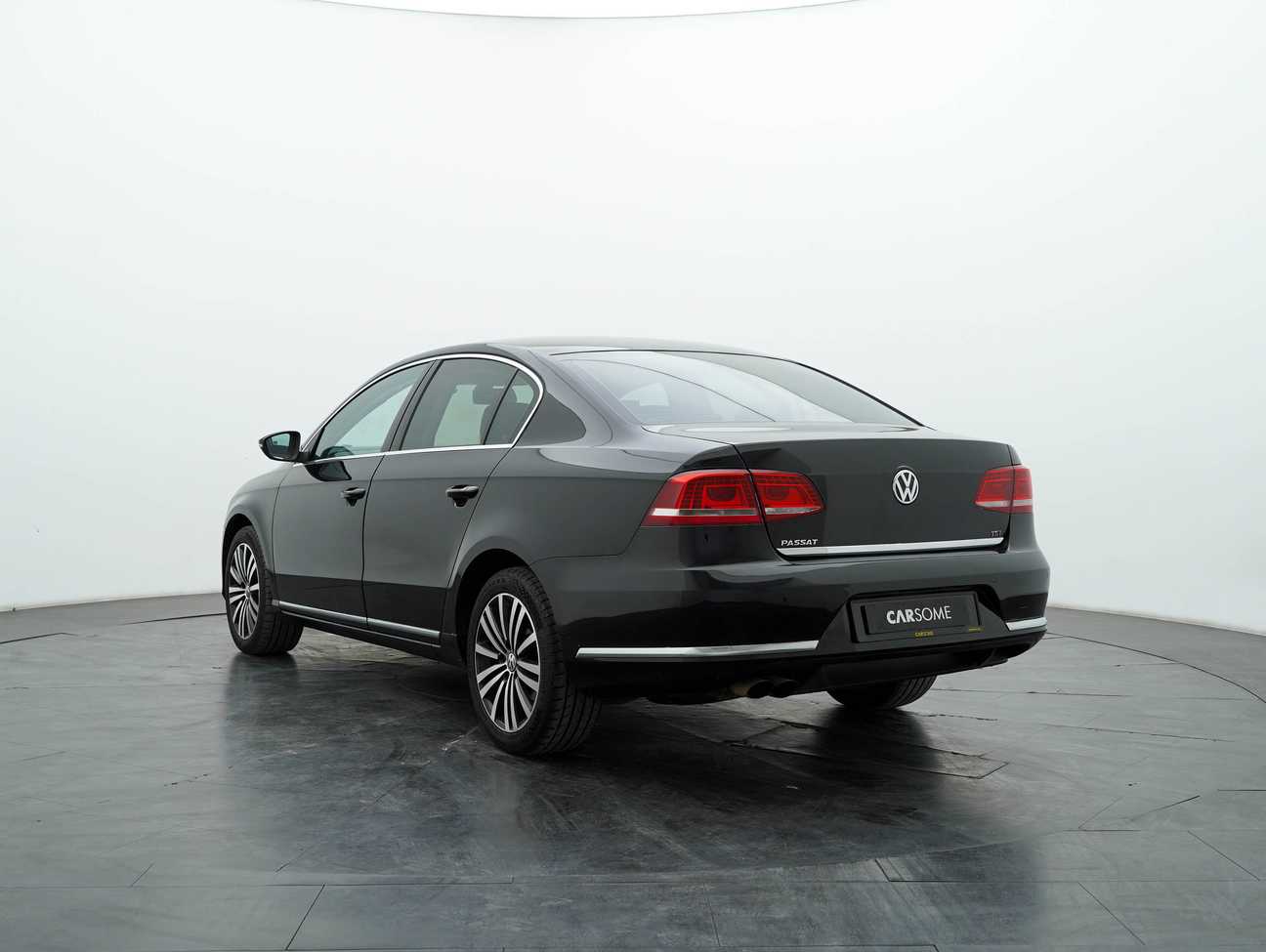 terpakai 2014 Volkswagen Passat TSI 1.8