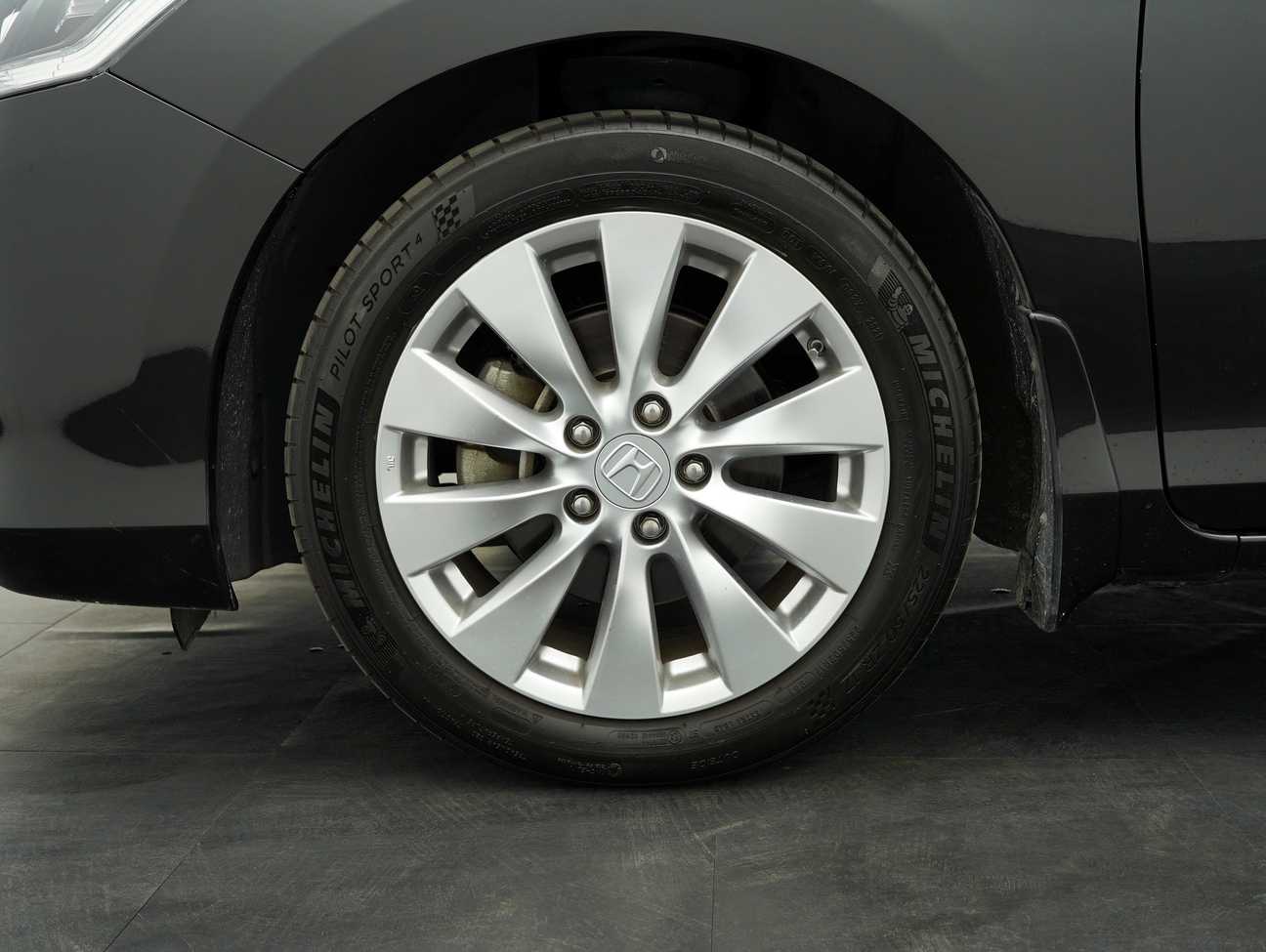 terpakai 2015 Honda Accord VTi-L 2.0