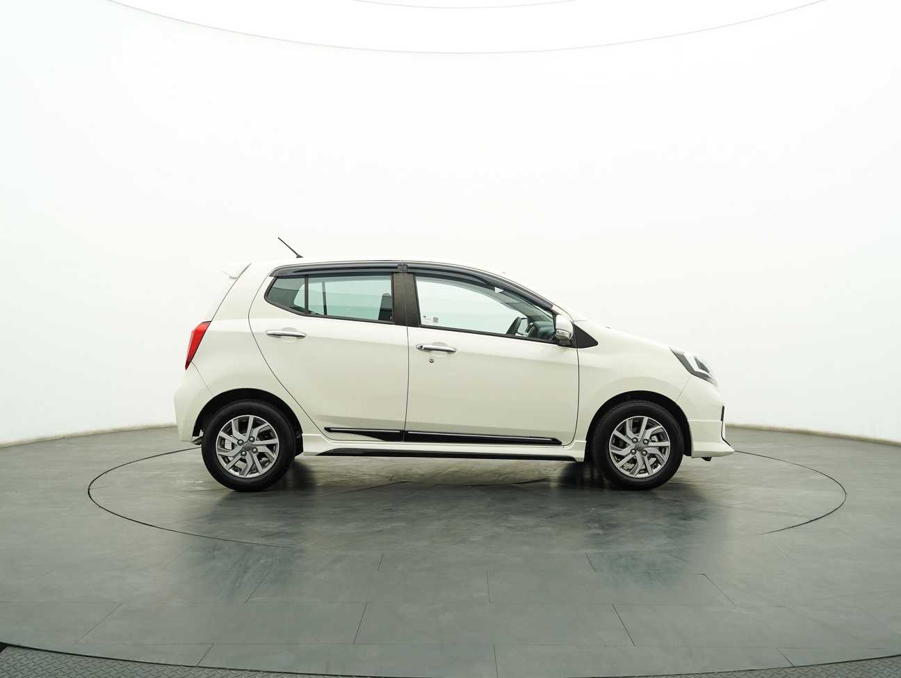 terpakai 2022 Perodua AXIA Advance 1.0