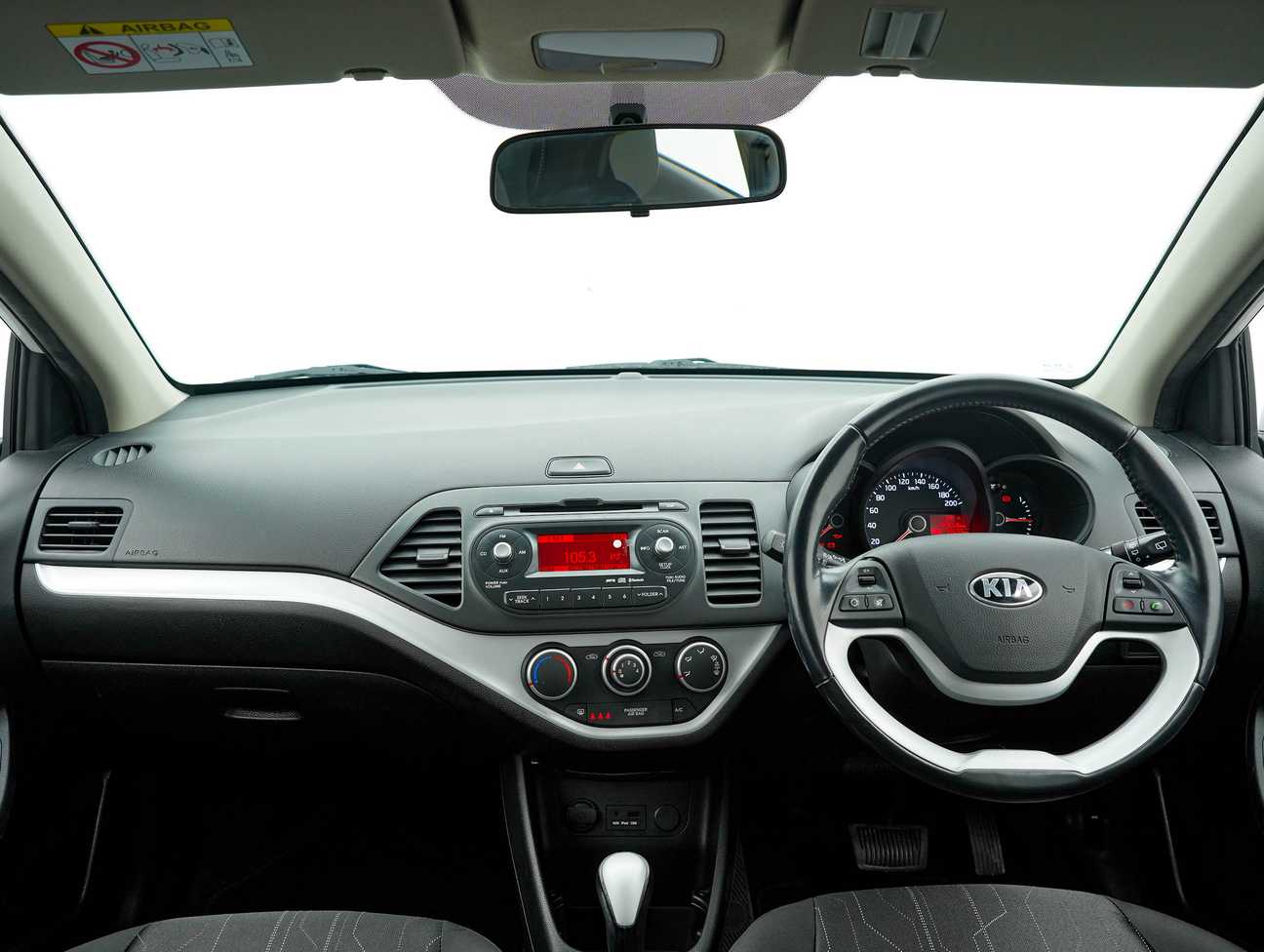 terpakai 2014 Kia Picanto  1.2