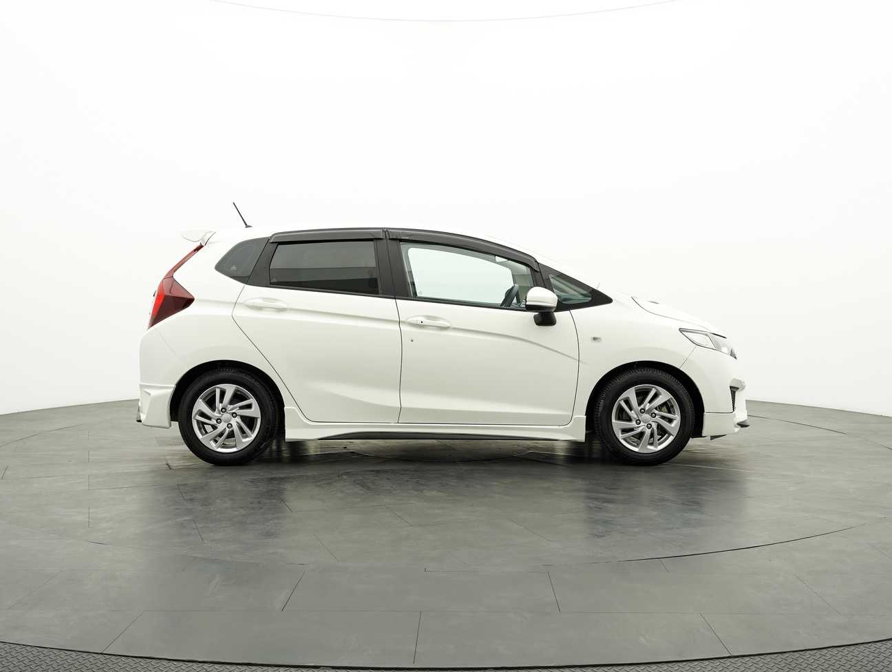 used 2016 Honda Jazz E 1.5