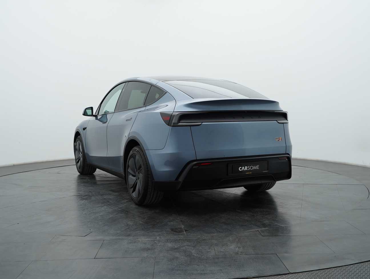 used 2025 Tesla Model Y Standard Range 