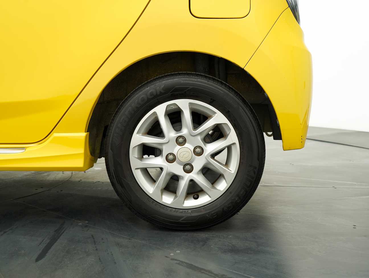 terpakai 2015 Perodua AXIA SE 1.0