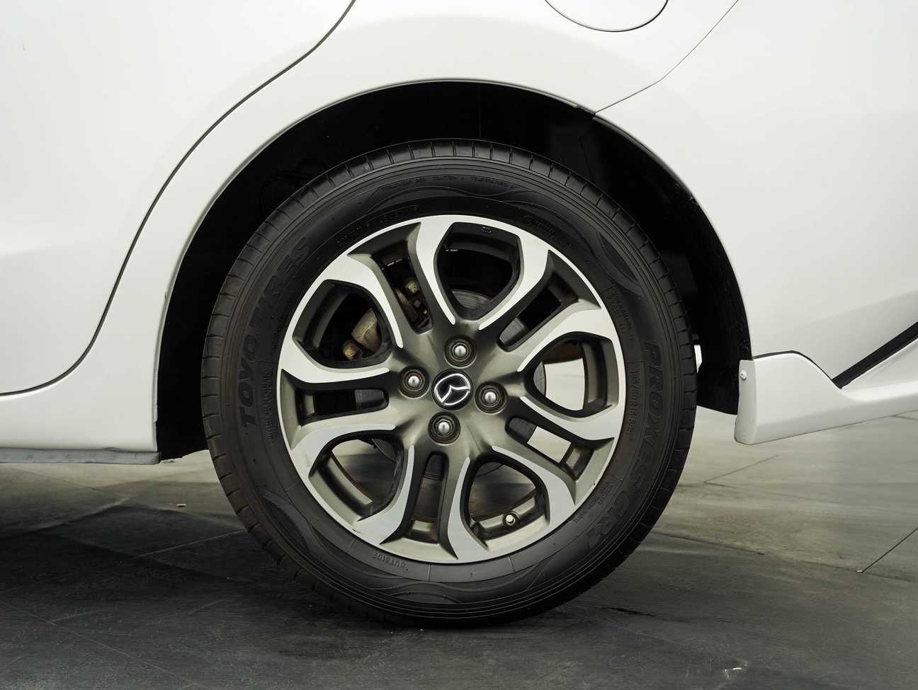 terpakai 2015 Mazda 2 SKYACTIV-G 1.5