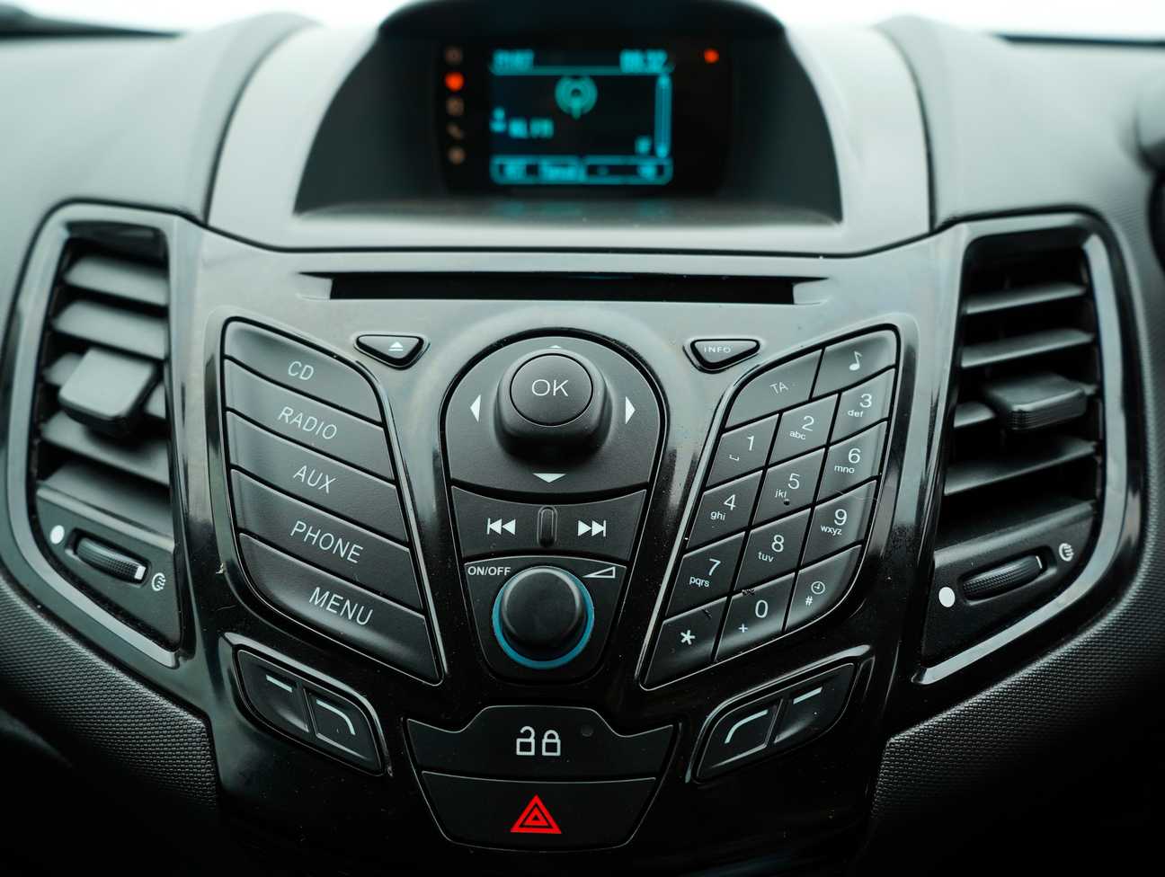 terpakai 2014 Ford FIESTA SPORT 1.0