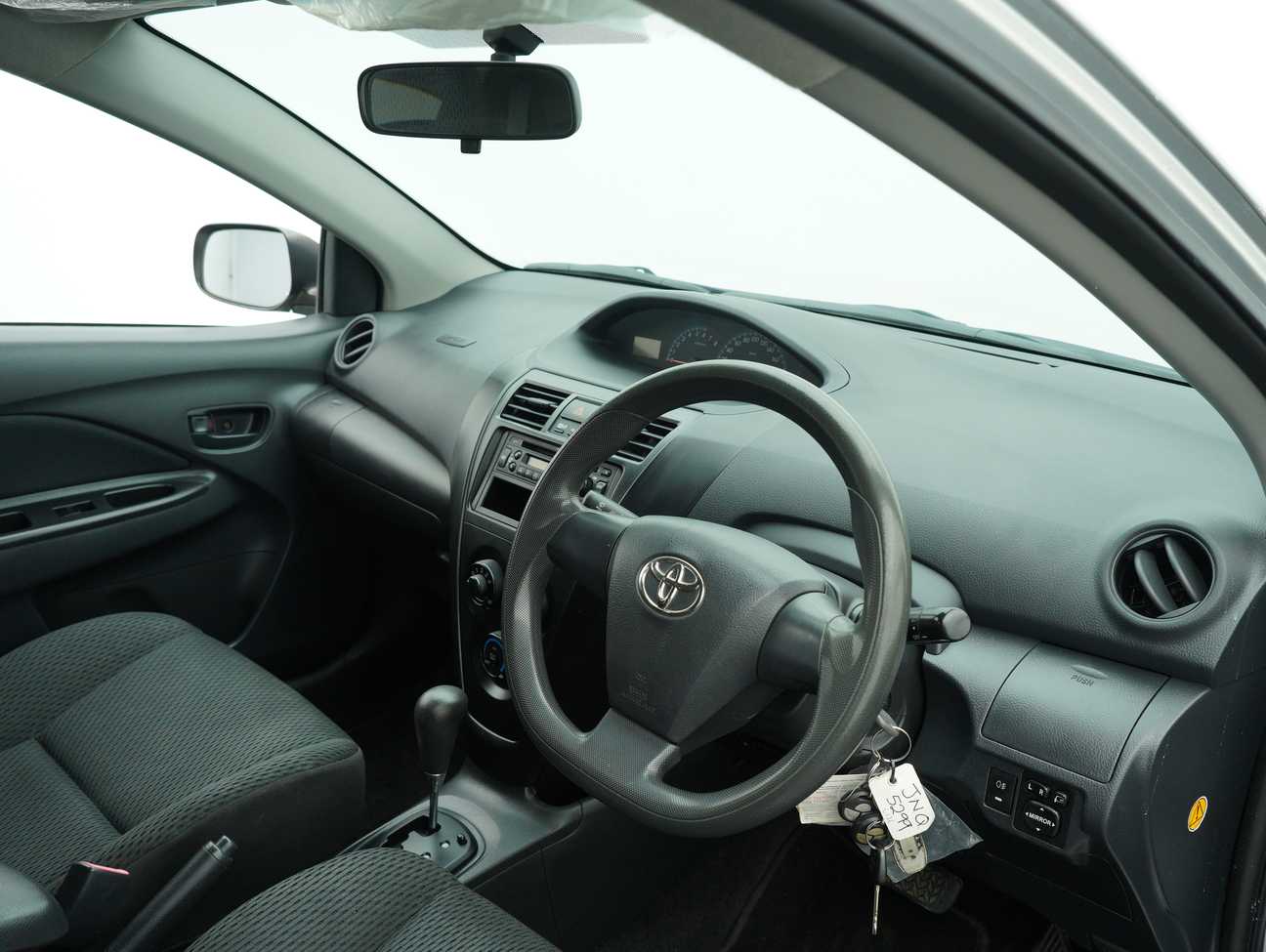 terpakai 2012 Toyota Vios J 1.5