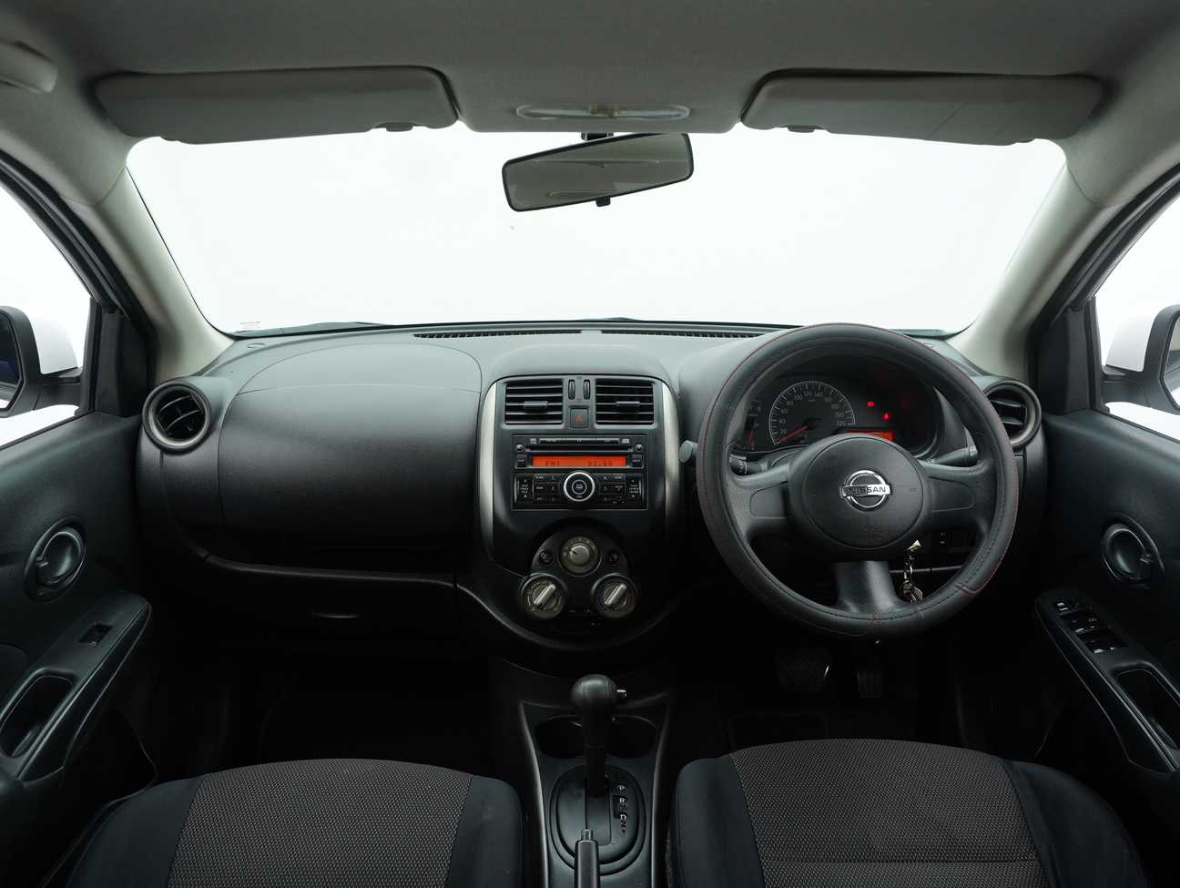 terpakai 2012 Nissan Almera E 1.5