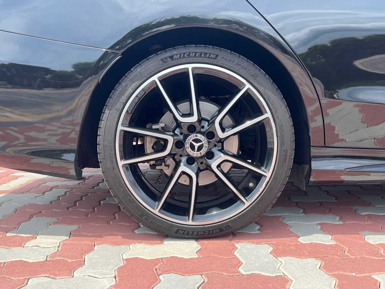 used 2018 Mercedes-Benz C300 AMG Line 2.0