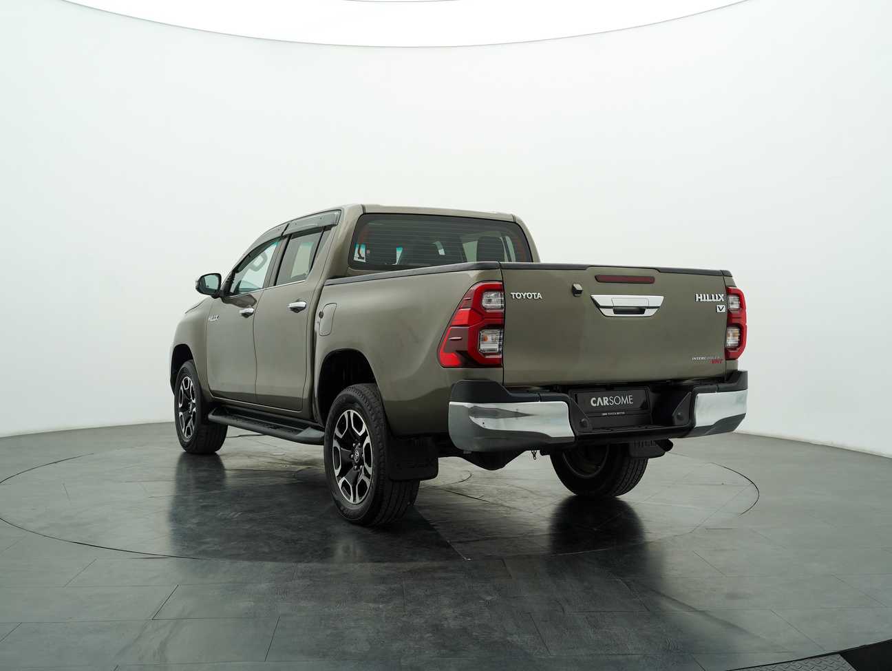 terpakai 2022 Toyota Hilux V Dual Cab 2.4