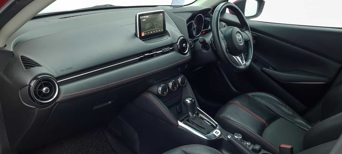 terpakai 2015 Mazda 2 SEDAN SKYACTIV-G 1.5