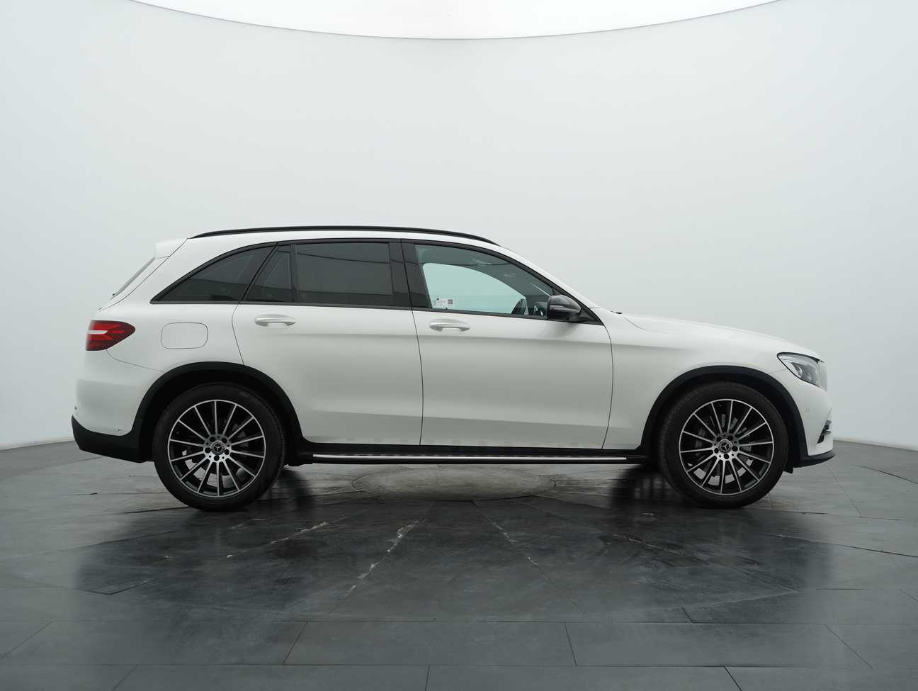 terpakai 2018 Mercedes-Benz GLC250 4MATIC AMG Line 2.0