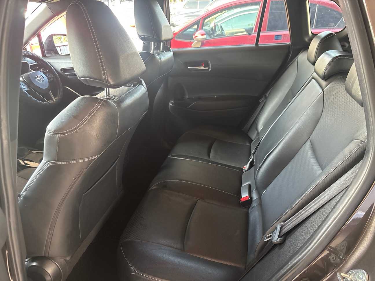 terpakai 2021 Toyota Corolla Cross V 1.8