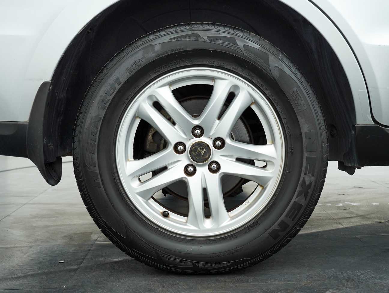 terpakai 2011 Inokom Santa Fe Premium 2.4