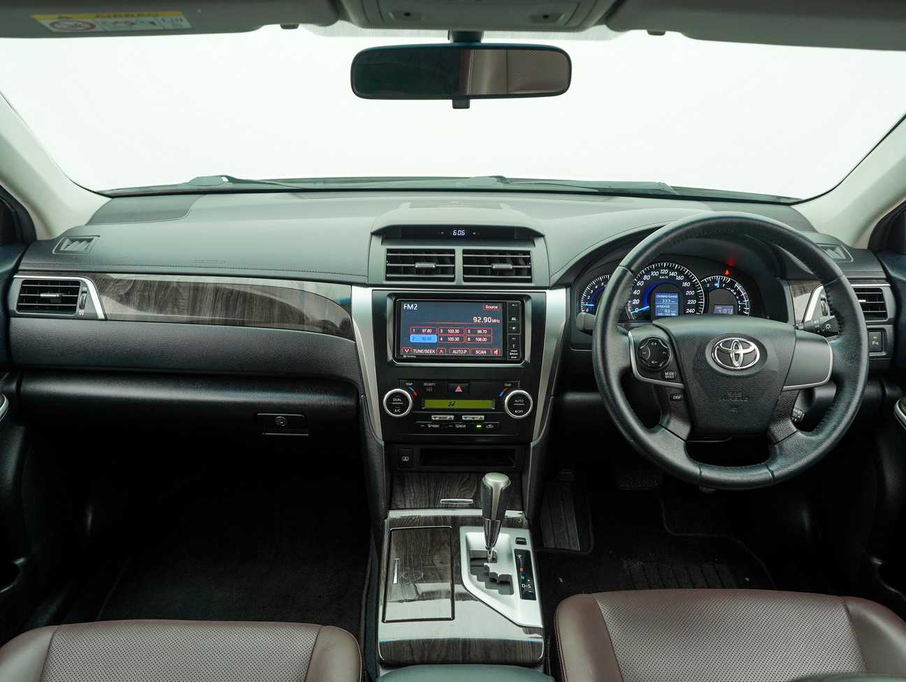 terpakai 2014 Toyota Camry GX 2.0
