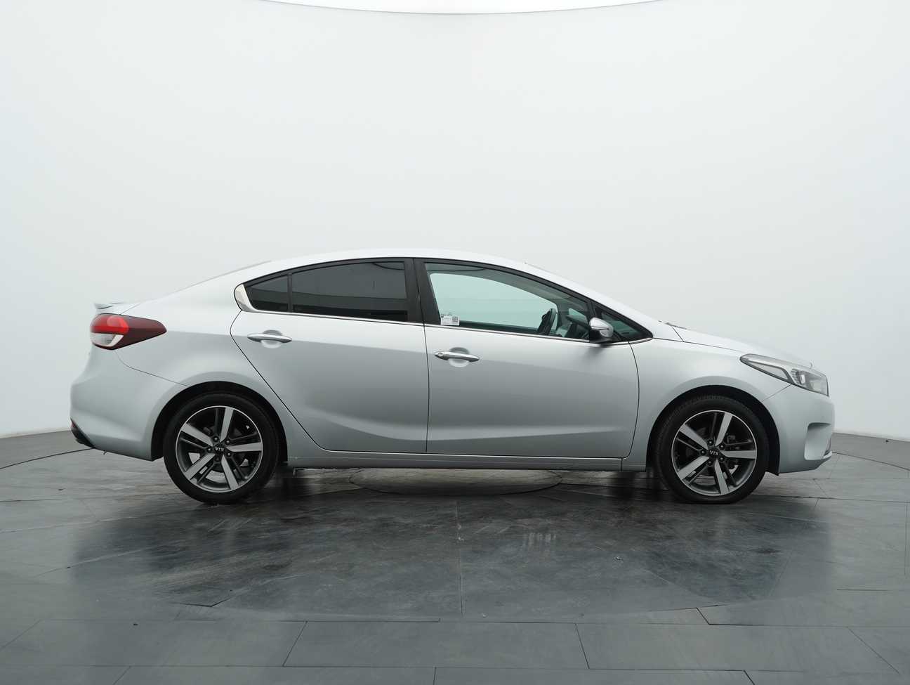 terpakai 2017 Kia Cerato K3 1.6