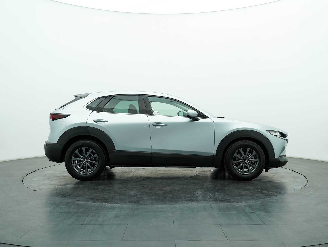 terpakai 2020 Mazda CX-30 SKYACTIV-G Core GVC Plus 2.0