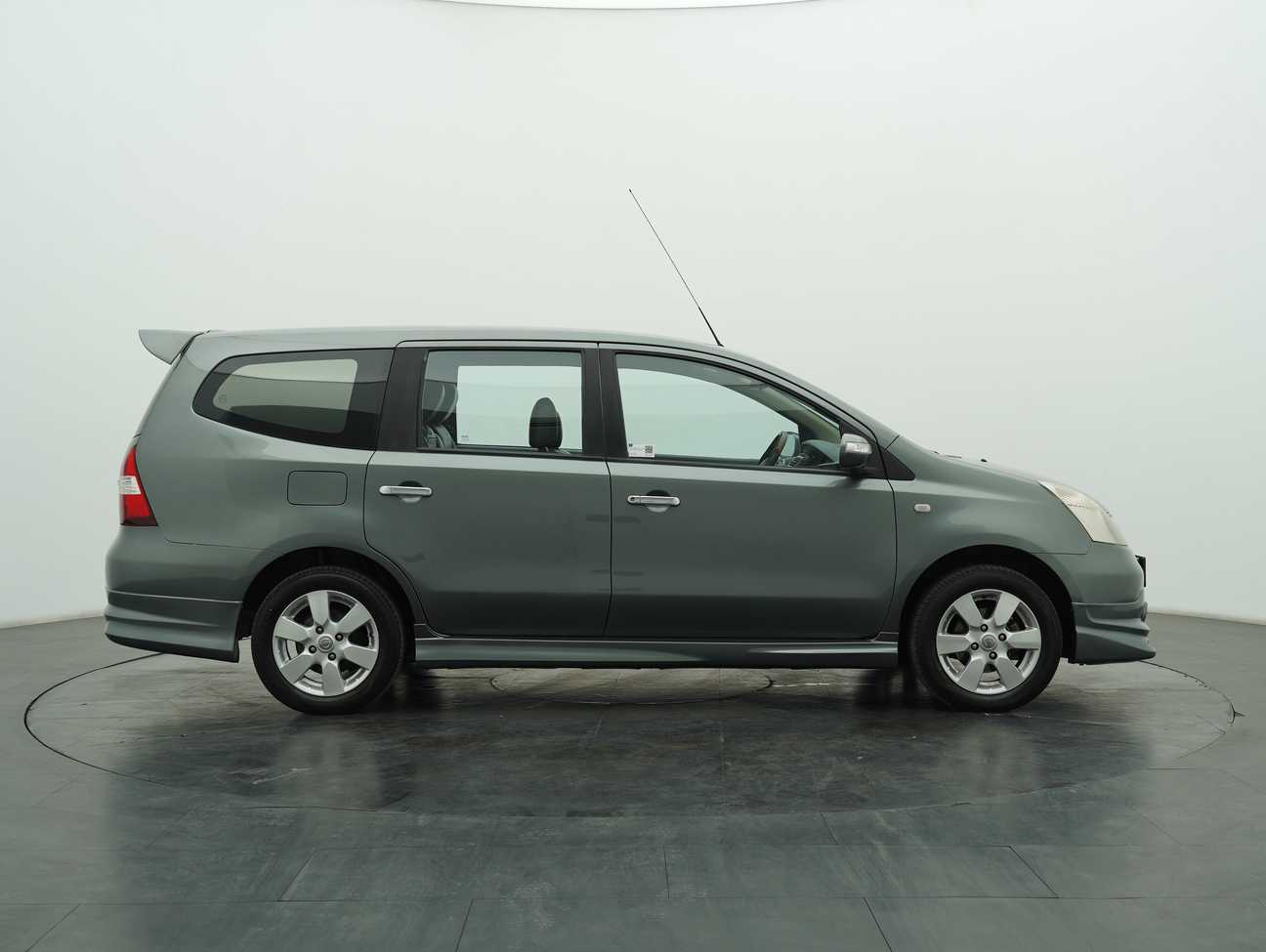 used 2011 Nissan Grand Livina CVTC Comfort 1.8