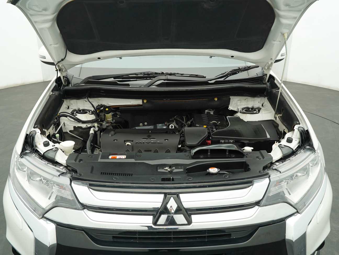 used 2016 Mitsubishi Outlander  2.4