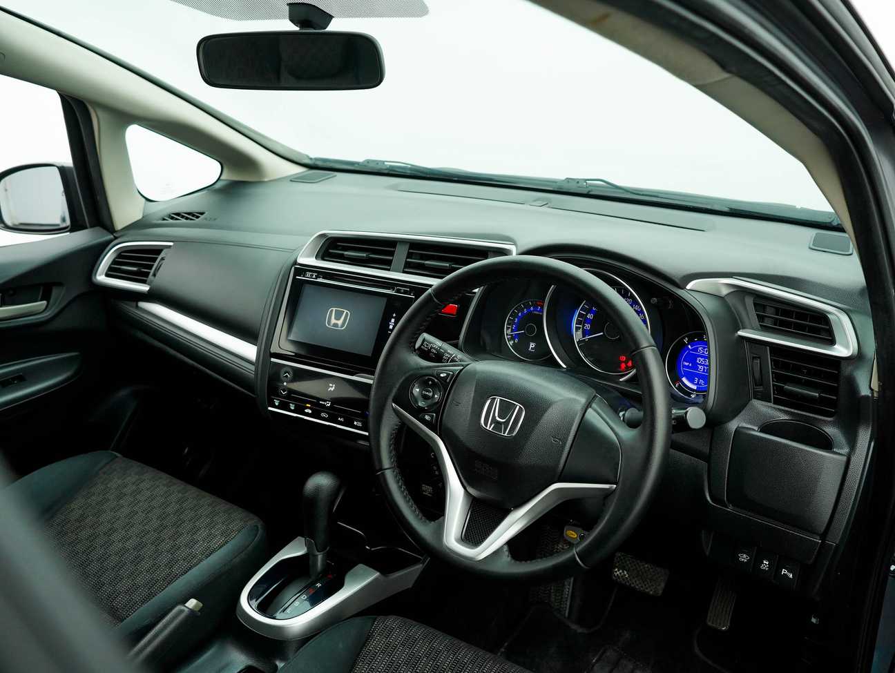 used 2016 Honda Jazz V 1.5