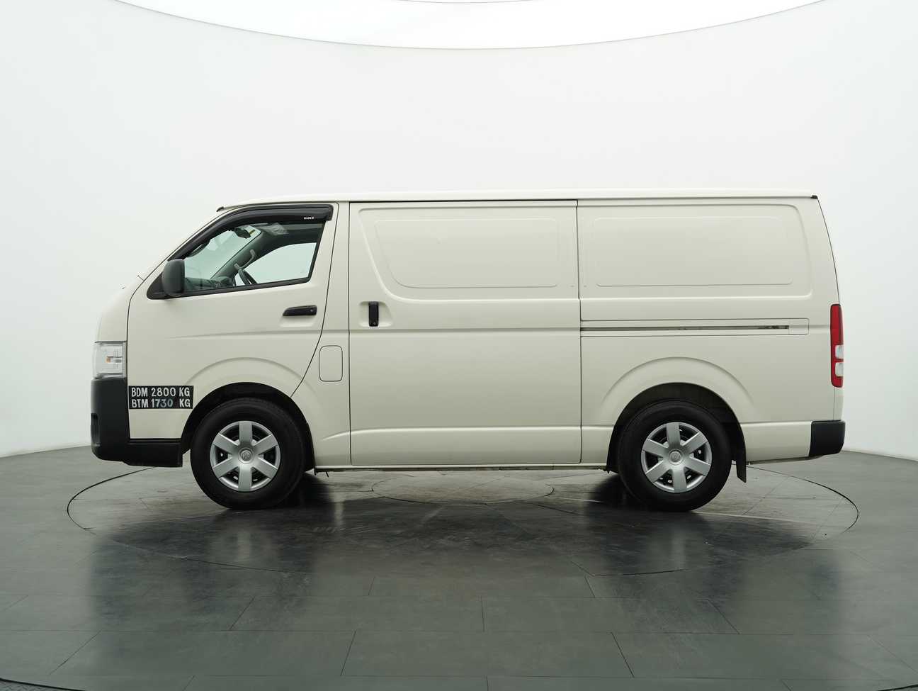 used 2022 Toyota Hiace Panel 2.5