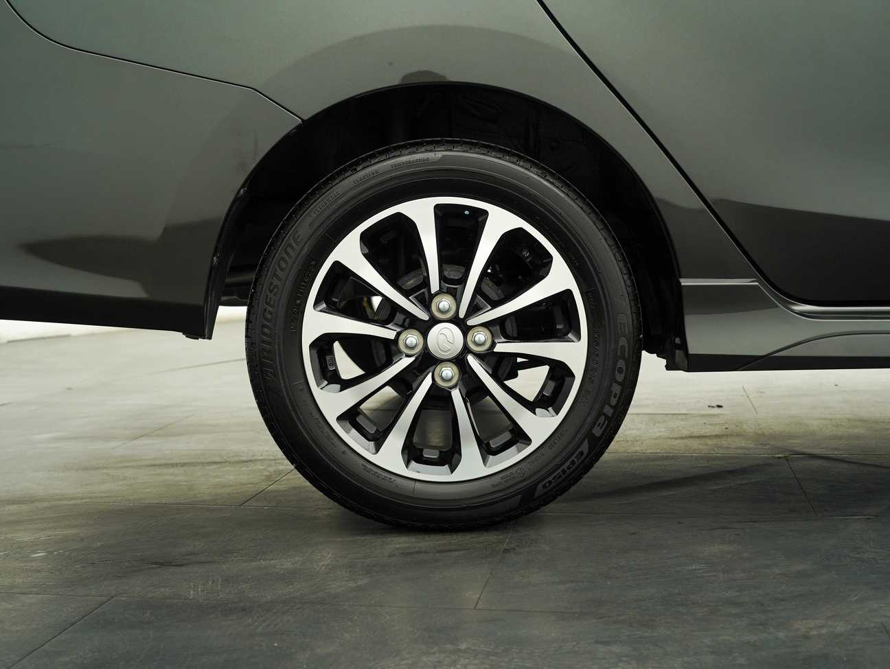 terpakai 2023 Perodua Bezza Advance 1.3