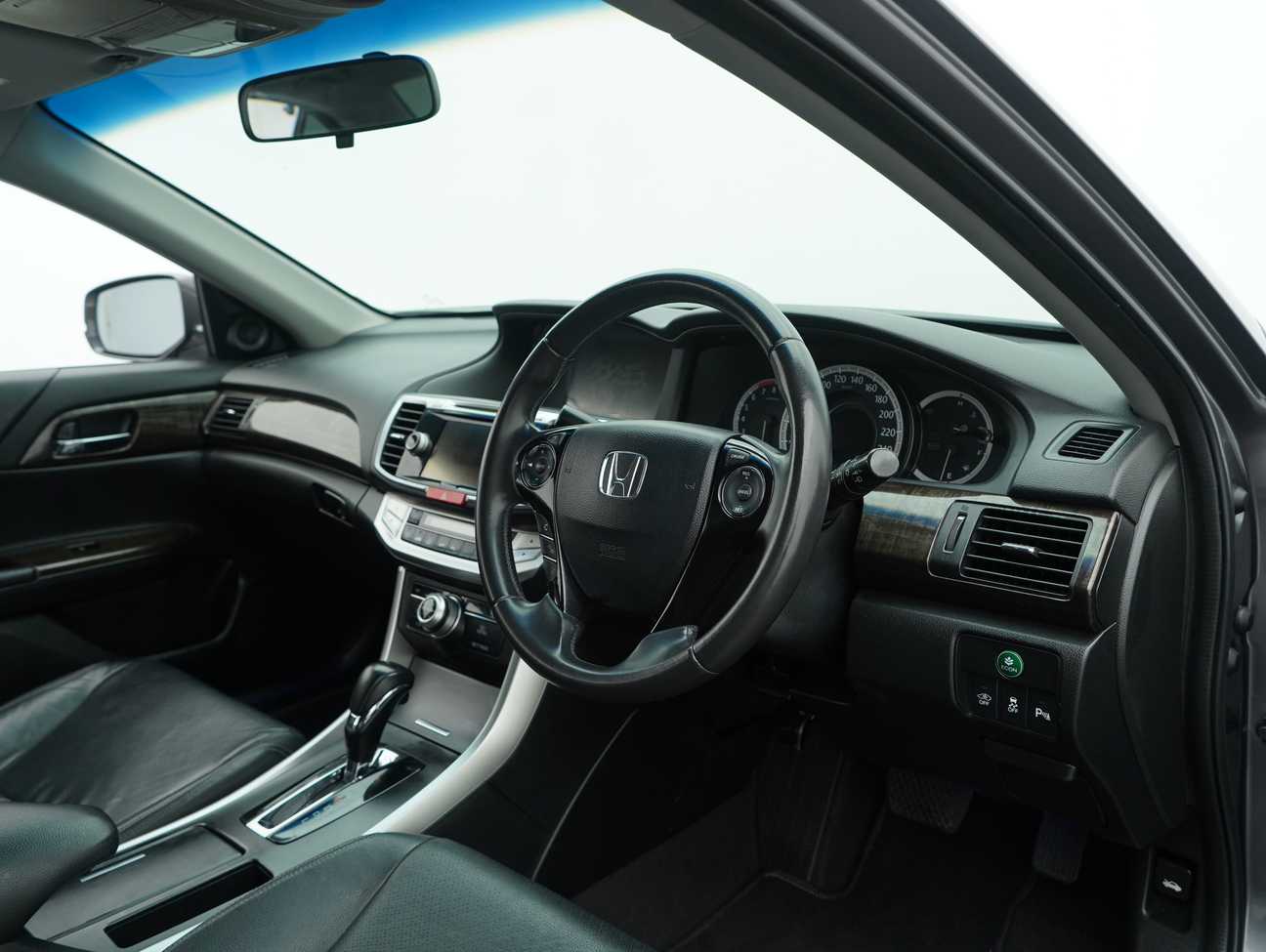 used 2014 Honda Accord VTi-L 2.0