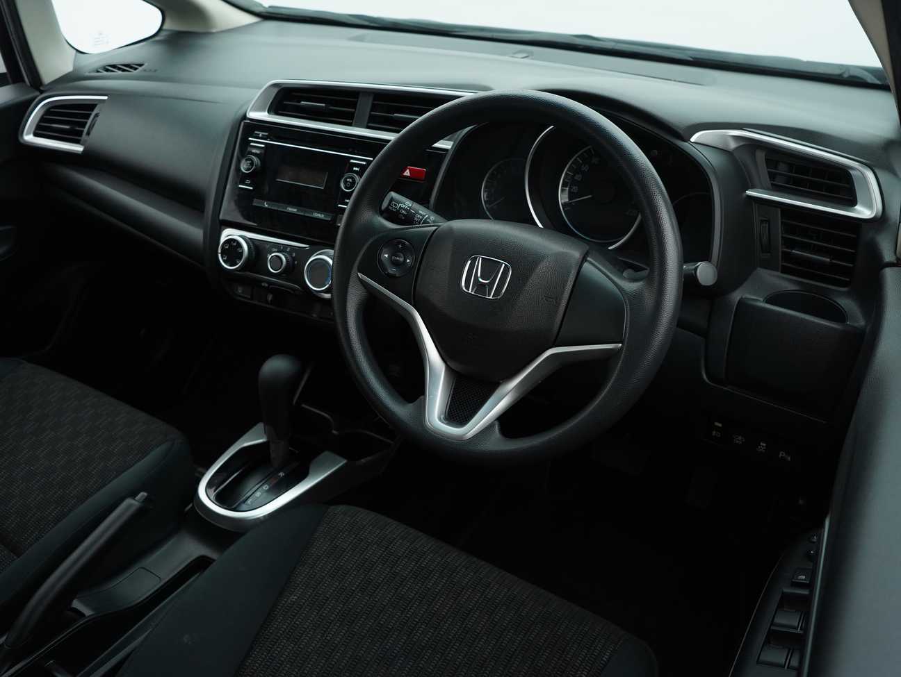 terpakai 2014 Honda Jazz E 1.5