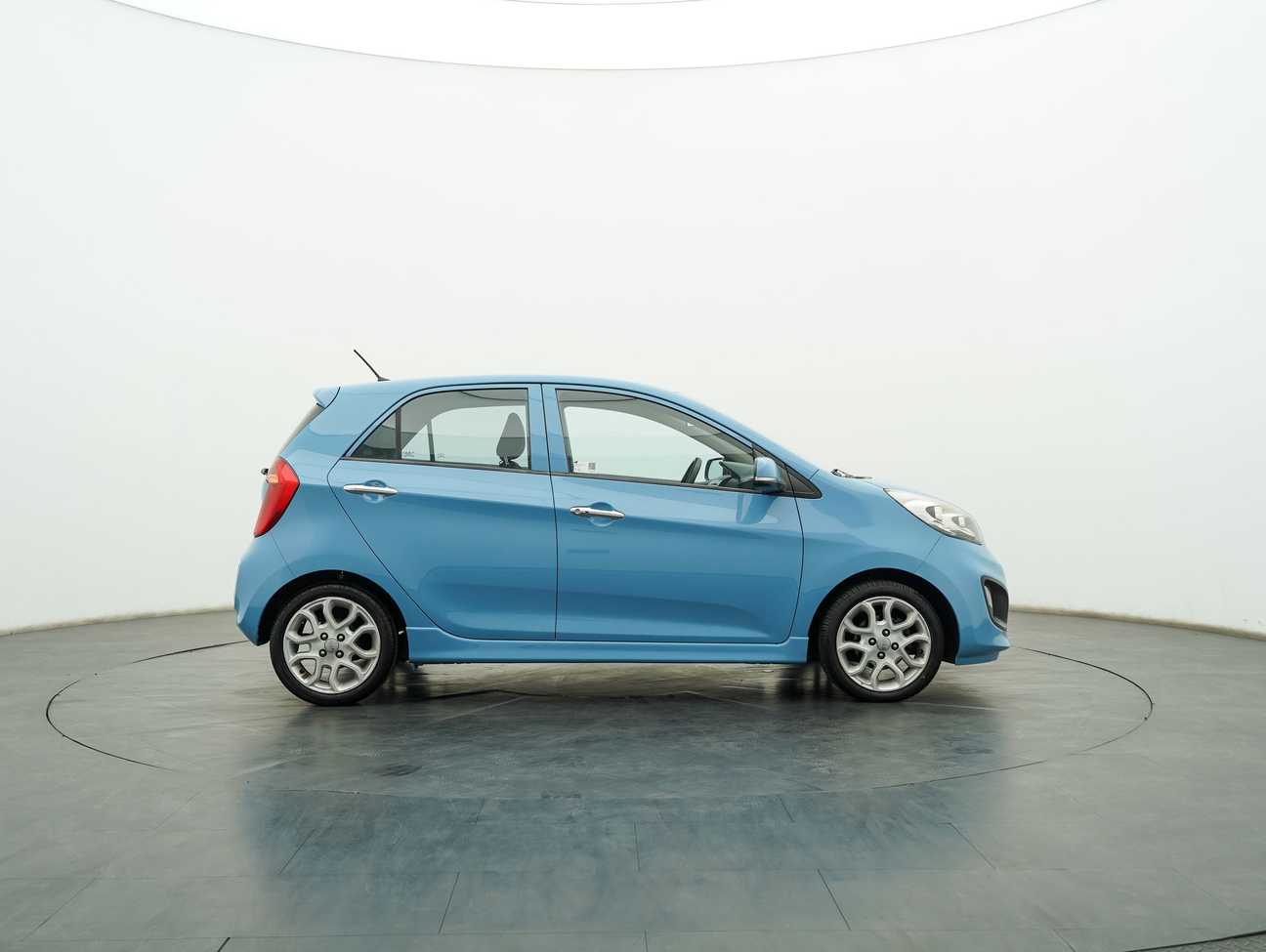 terpakai 2015 Kia Picanto  1.2